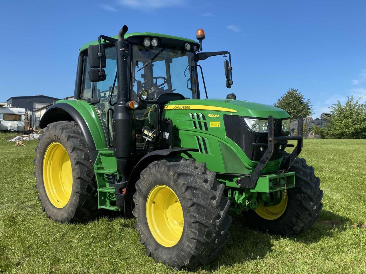 John Deere 6120M - جرار: صور 1 John Deere 6120M - جرار: صور 1
