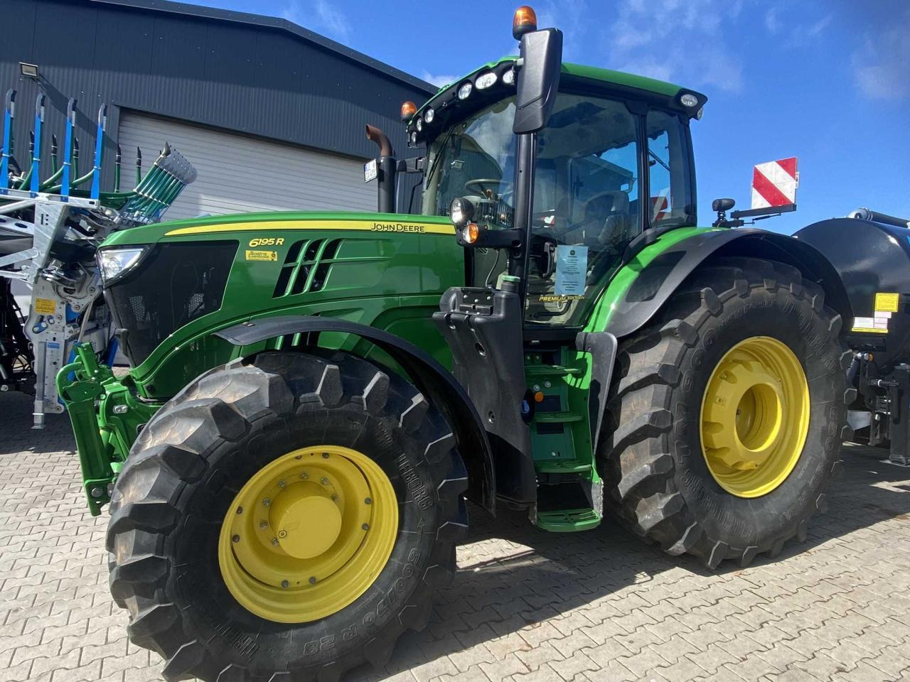 John Deere 6195R - جرار: صور 3 John Deere 6195R - جرار: صور 3