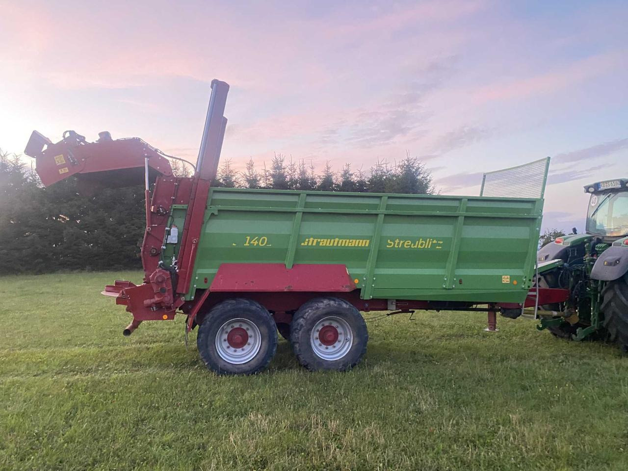 Strautmann MS 1401 - نثر السماد: صور 2 Strautmann MS 1401 - نثر السماد: صور 2