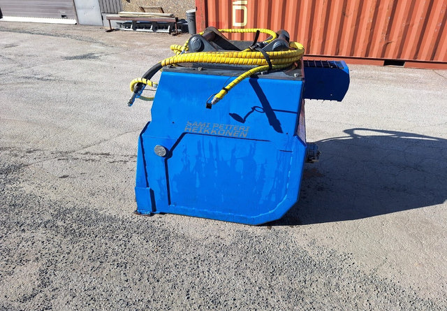 Dynaset HRVB 830-90 - بكت - آلات البناء: صور 2 Dynaset HRVB 830-90 - بكت - آلات البناء: صور 2
