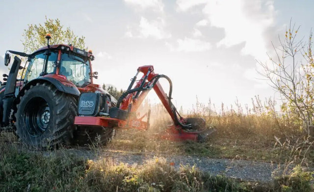 IlsboAT 500 R - جزازة رافعة: صور 1 IlsboAT 500 R - جزازة رافعة: صور 1