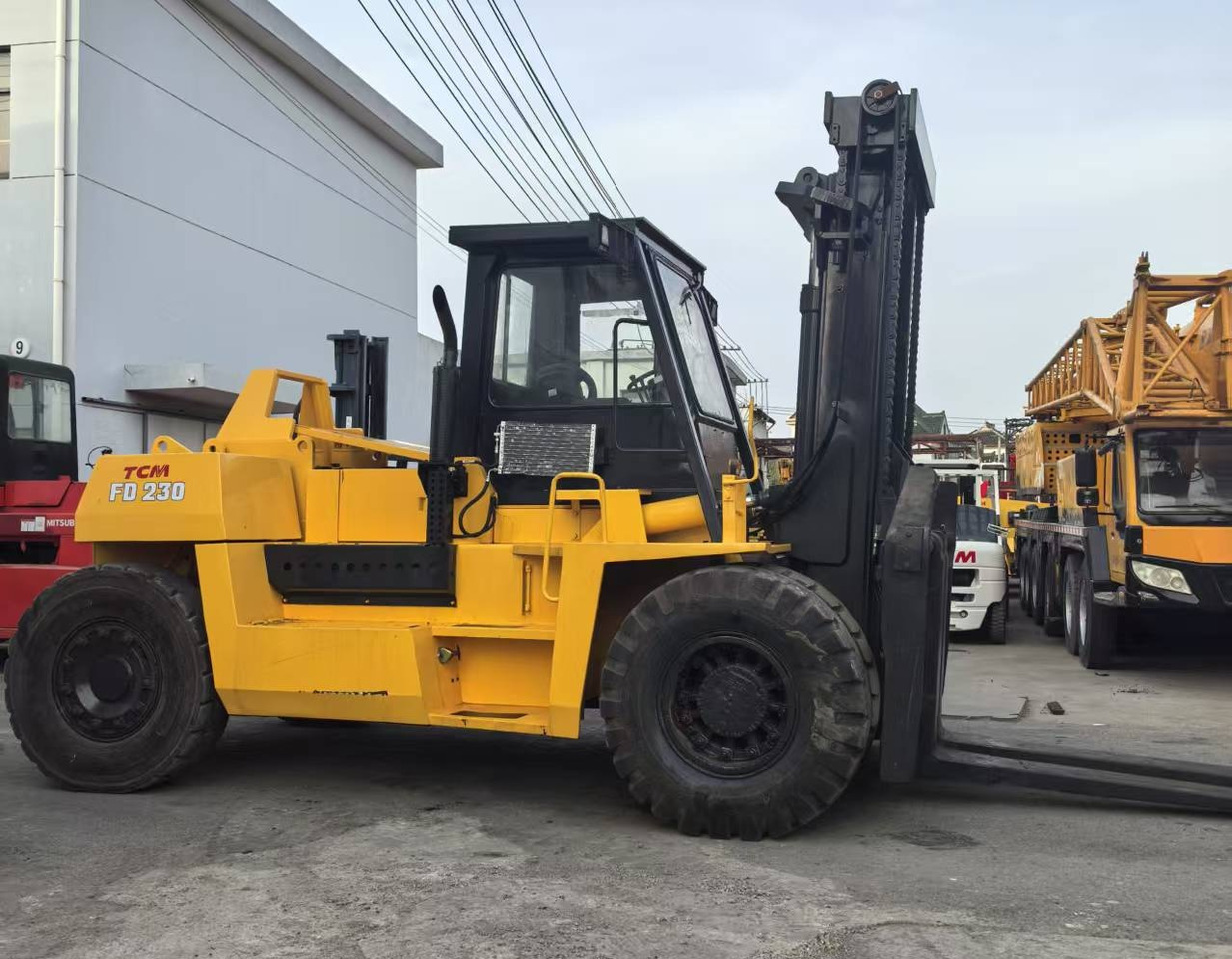 TCM FD230 23ton 25 ton FD250 FD200 FD160 15 ton 16 ton diesel forklift - رافعة شوكية ديزل: صور 3 TCM FD230 23ton 25 ton FD250 FD200 FD160 15 ton 16 ton diesel forklift - رافعة شوكية ديزل: صور 3