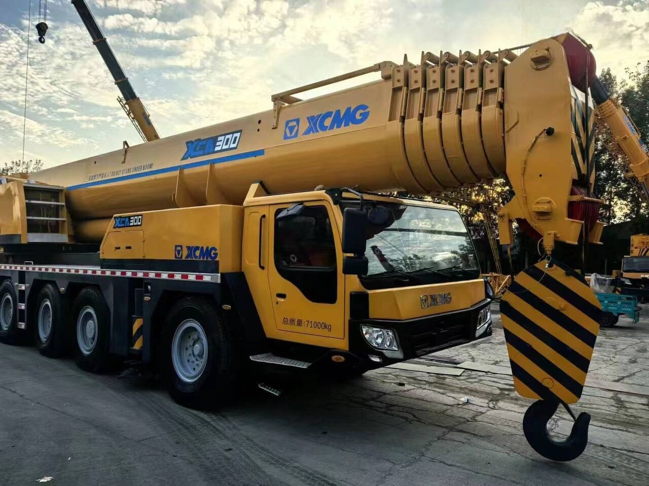 XCMG XCA300 QAY300 QY300K 300Ton Used Mobile Crane - موبايل كرين: صور 2 XCMG XCA300 QAY300 QY300K 300Ton Used Mobile Crane - موبايل كرين: صور 2