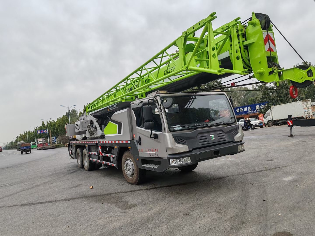 ZOOMLION ZTC251V 25 TON TRUCK CRANE - موبايل كرين: صور 2 ZOOMLION ZTC251V 25 TON TRUCK CRANE - موبايل كرين: صور 2