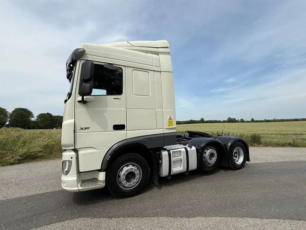 DAF XF 105 (FFA) - شاحنة جرار: صور 5 DAF XF 105 (FFA) - شاحنة جرار: صور 5
