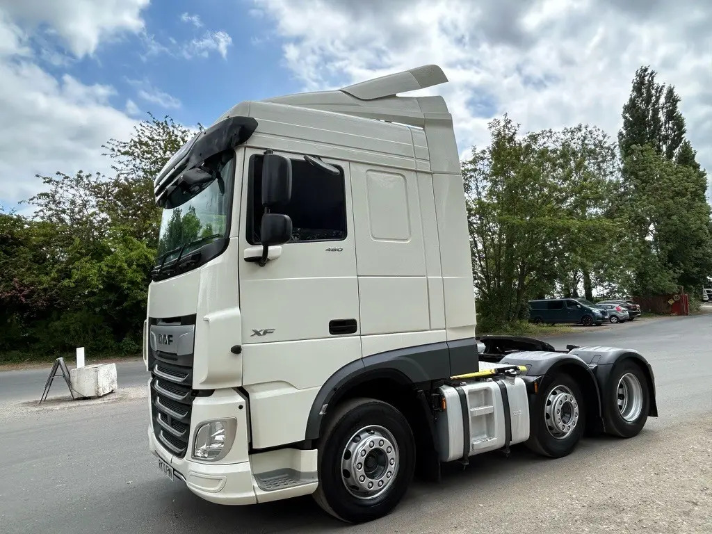 DAF XF 105 - شاحنة جرار: صور 5 DAF XF 105 - شاحنة جرار: صور 5