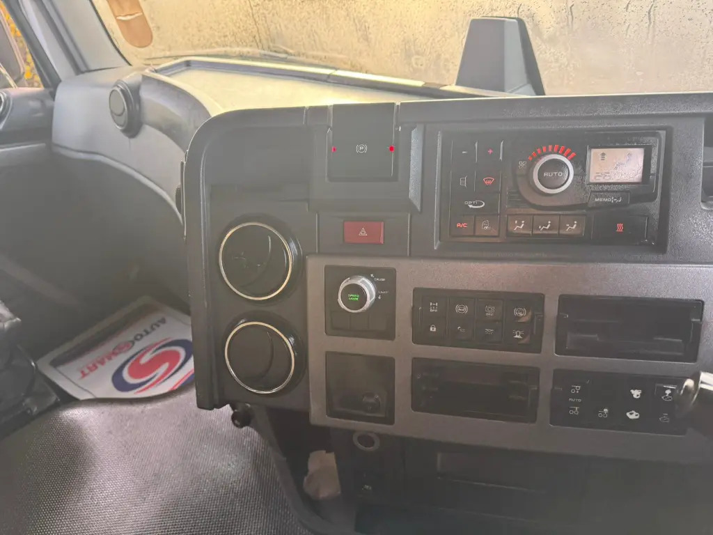 شاحنة جرار Renault T 460 6x2 - Hydraulics - RHD (BUP): صور 15