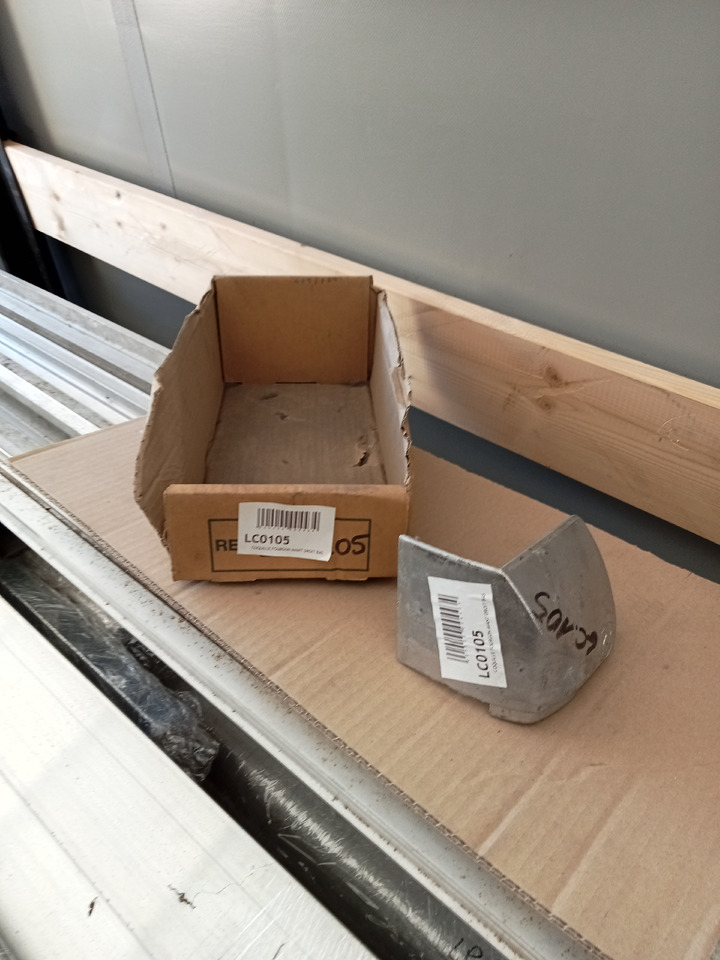 Trouillet COQUILLE FOURGON AVANT DROIT BAS - هيكل السيارة الخارجية: صور 1 Trouillet COQUILLE FOURGON AVANT DROIT BAS - هيكل السيارة الخارجية: صور 1