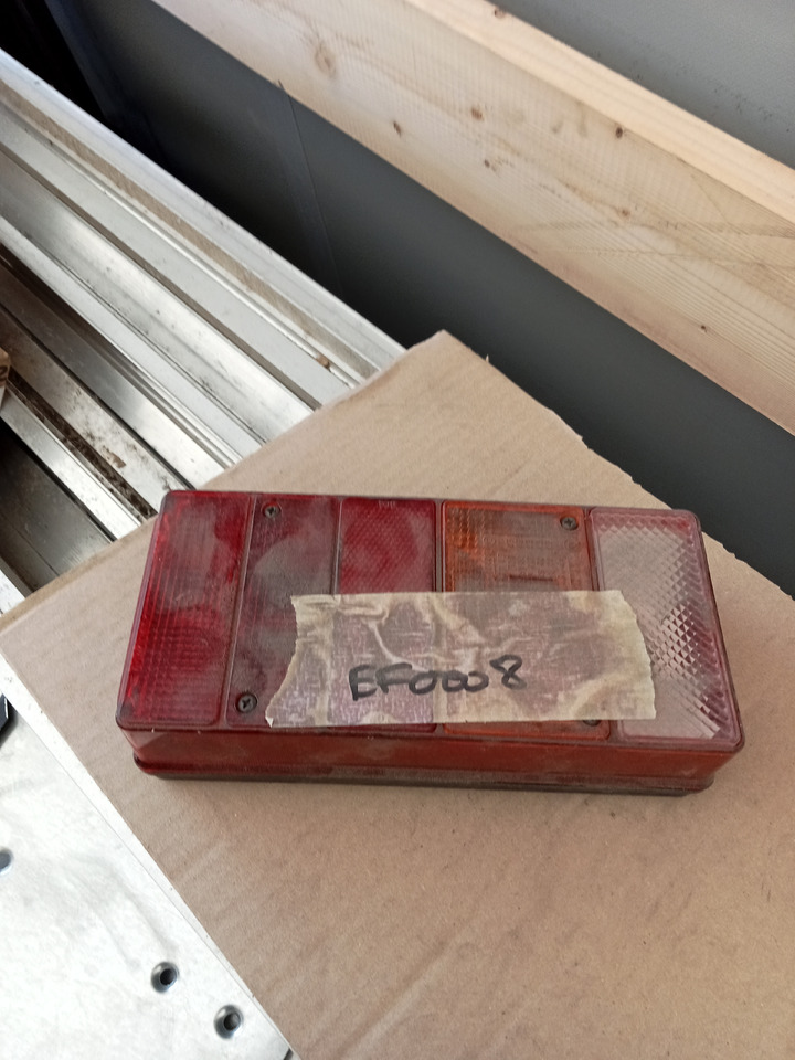 Trouillet FEU ARRIERE GAUCHE + DROIT - الضوء الخلفي: صور 2 Trouillet FEU ARRIERE GAUCHE + DROIT - الضوء الخلفي: صور 2