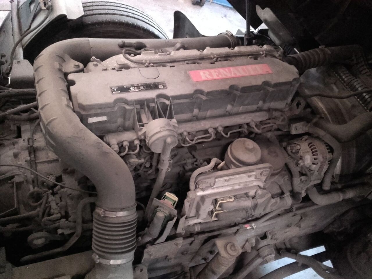 Renault DXI 7 320 E3 Renault Premium - المحرك - شاحنة: صور 1 Renault DXI 7 320 E3 Renault Premium - المحرك - شاحنة: صور 1