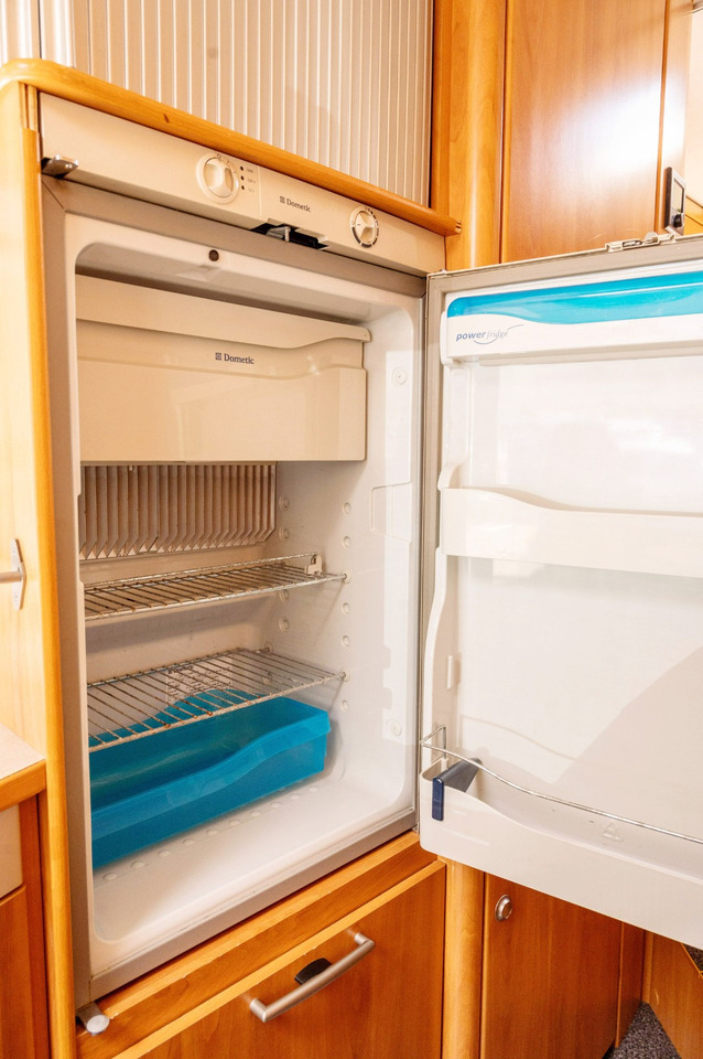 كرفان فان FIAT Hymer HYMERMOBILE B614: صور 27