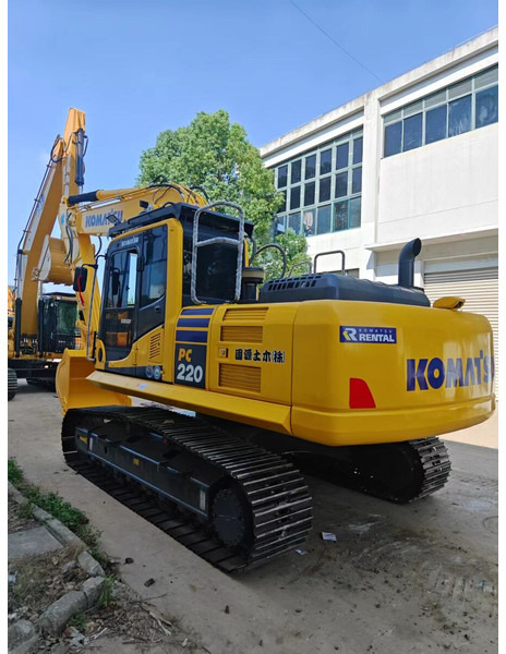 Komatsu PC220-8 - حفارات زحافة: صور 5 Komatsu PC220-8 - حفارات زحافة: صور 5