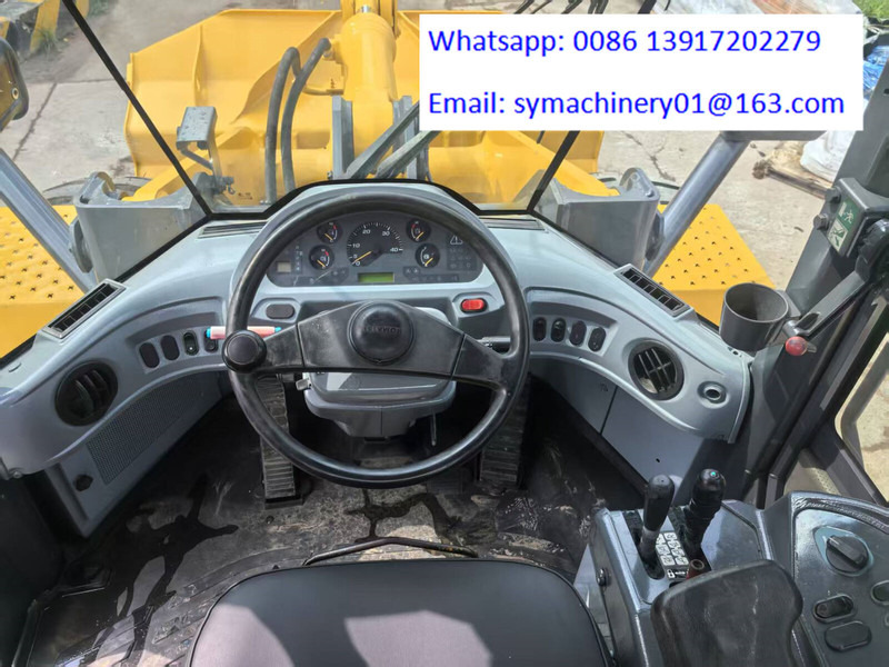 Komatsu WA380-6 - اللودر بعجل: صور 4 Komatsu WA380-6 - اللودر بعجل: صور 4