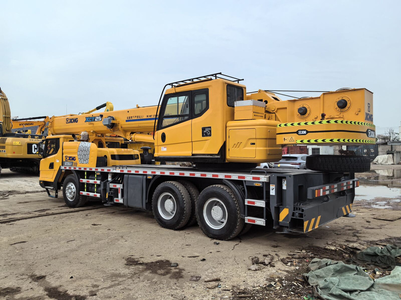 XCMG XCT25 - رافعة لجميع التضاريس: صور 2 XCMG XCT25 - رافعة لجميع التضاريس: صور 2