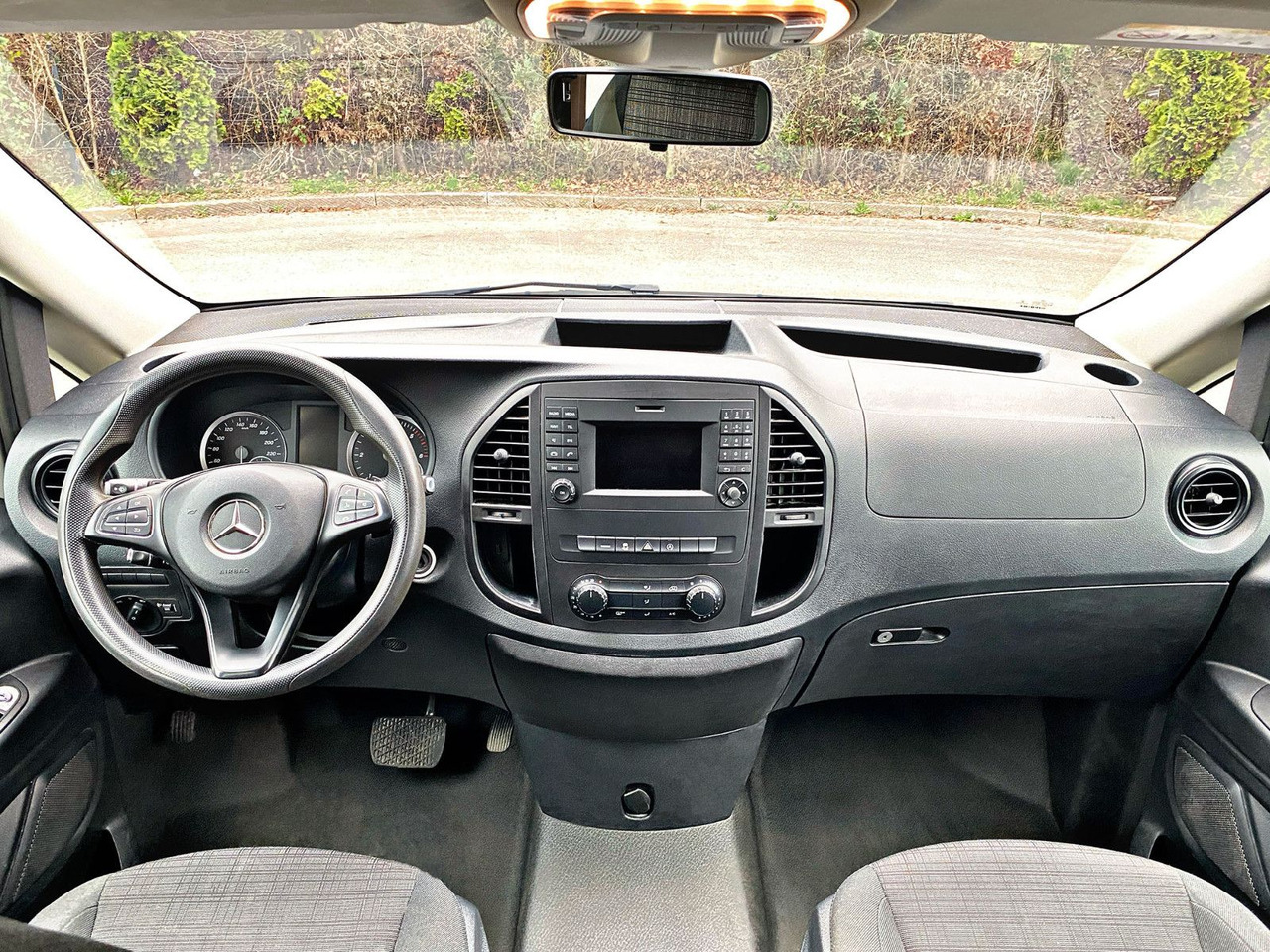 ميكروباص Mercedes-Benz Vito Tourer 114 CDI|Pro|Allrad|lang|8-Sitze|19%: صور 12