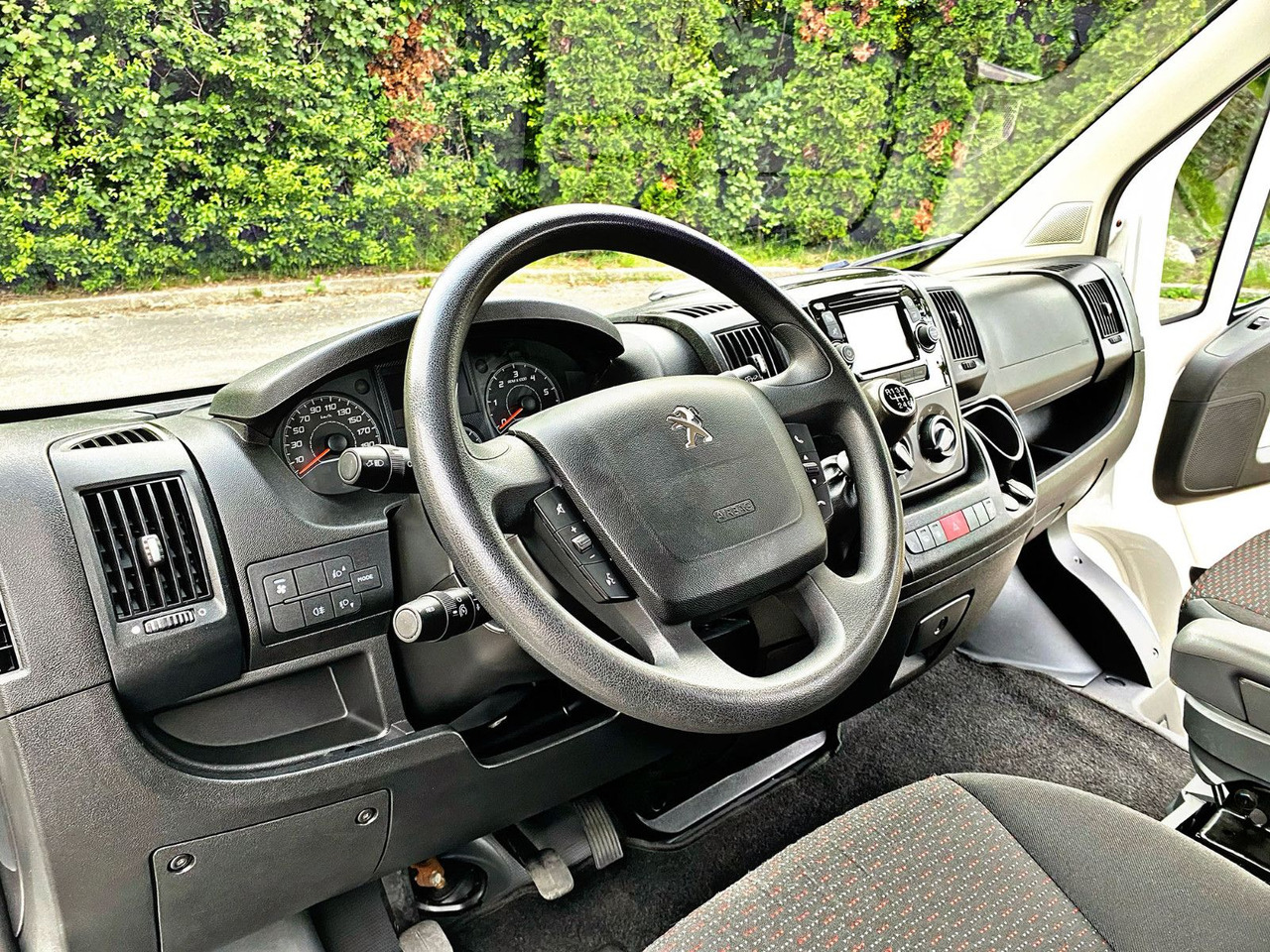 فان, الشاحنات الصغيرة كابينة مزدوجة Peugeot Boxer Kasten Hoch 335 L3H2Pro|5Sitzer|Kamera|19%: صور 12 فان, الشاحنات الصغيرة كابينة مزدوجة Peugeot Boxer Kasten Hoch 335 L3H2Pro|5Sitzer|Kamera|19%: صور 12