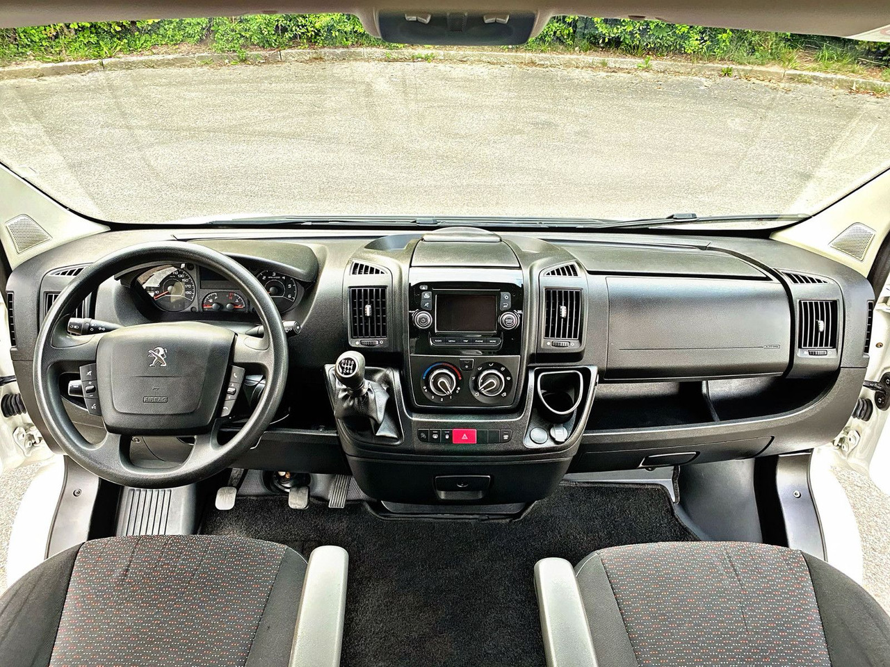 فان, الشاحنات الصغيرة كابينة مزدوجة Peugeot Boxer Kasten Hoch 335 L3H2Pro|5Sitzer|Kamera|19%: صور 13 فان, الشاحنات الصغيرة كابينة مزدوجة Peugeot Boxer Kasten Hoch 335 L3H2Pro|5Sitzer|Kamera|19%: صور 13