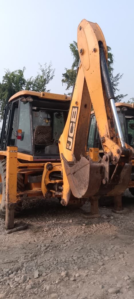 JCB 3DX backhoe loader - حفار متعدد الاستخدام: صور 4 JCB 3DX backhoe loader - حفار متعدد الاستخدام: صور 4