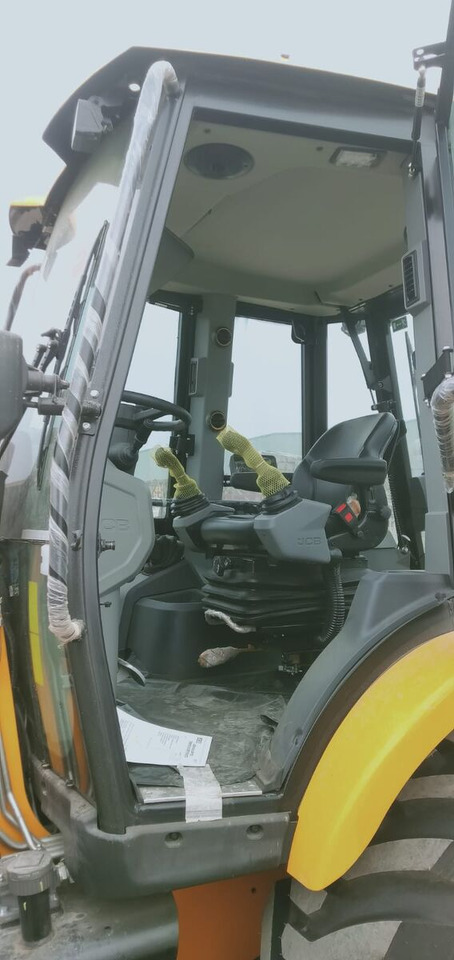 حفار متعدد الاستخدام جديد New JCB 3CX backhoe loader: صور 6