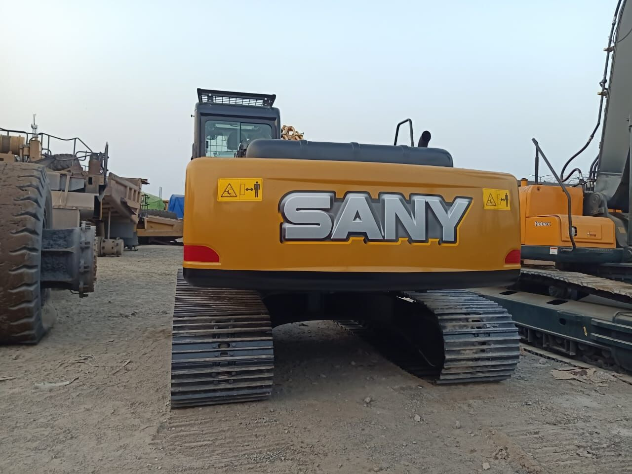 New Sany SY 215 MITSUBISHI ENGINE tracked excavator - حفارات زحافة: صور 2 New Sany SY 215 MITSUBISHI ENGINE tracked excavator - حفارات زحافة: صور 2