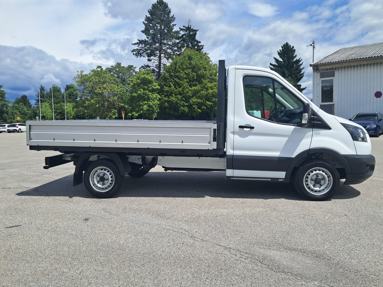 FORD TR Pritsche L2 | EZ 2018 | Euro 6 | Schaltgetr. - الشاحنات الصغيرة المسطحة: صور 3 FORD TR Pritsche L2 | EZ 2018 | Euro 6 | Schaltgetr. - الشاحنات الصغيرة المسطحة: صور 3