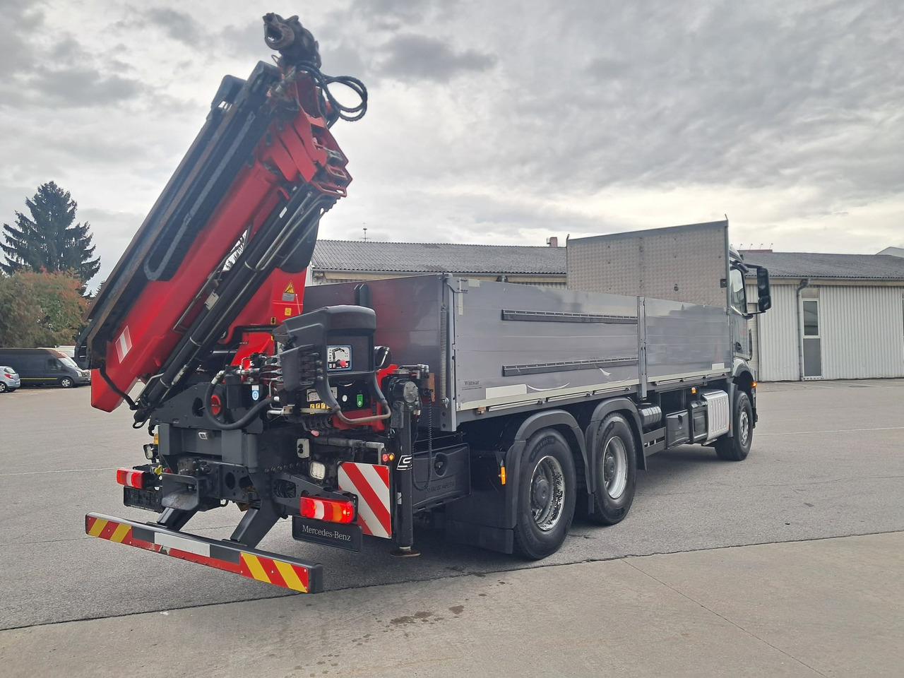 MERCEDES-BENZ AROCS 28.51 | 6x4| Retarder |Kran |Klima | Euro 6 - شاحنات مسطحة, شاحنة كرين: صور 3 MERCEDES-BENZ AROCS 28.51 | 6x4| Retarder |Kran |Klima | Euro 6 - شاحنات مسطحة, شاحنة كرين: صور 3