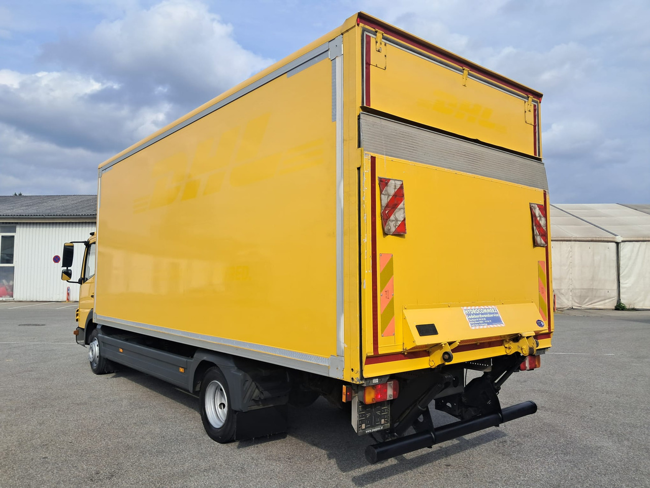 MERCEDES-BENZ ATEGO 8 16 Koffer mit LBW | Schalter | EZ 2013 - بصندوق مغلق شاحنة: صور 5 MERCEDES-BENZ ATEGO 8 16 Koffer mit LBW | Schalter | EZ 2013 - بصندوق مغلق شاحنة: صور 5
