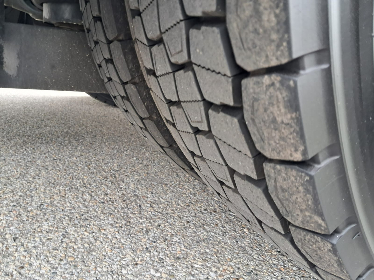 مبردة شاحنة MERCEDES-BENZ Antos 1833 Kühlkoffer LBW | Standheizung | Euro 6: صور 43 مبردة شاحنة MERCEDES-BENZ Antos 1833 Kühlkoffer LBW | Standheizung | Euro 6: صور 43