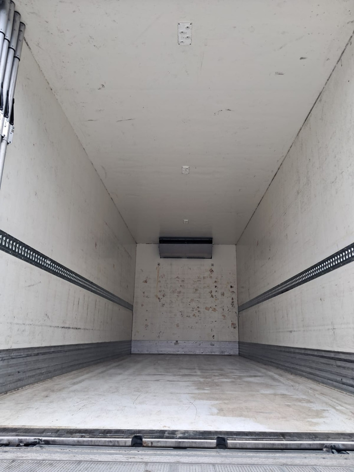 مبردة شاحنة MERCEDES-BENZ Antos 1833 Kühlkoffer LBW | Standheizung | Euro 6: صور 10 مبردة شاحنة MERCEDES-BENZ Antos 1833 Kühlkoffer LBW | Standheizung | Euro 6: صور 10