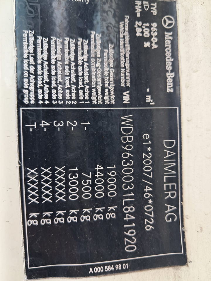 مبردة شاحنة MERCEDES-BENZ Antos 1833 Kühlkoffer LBW | Standheizung | Euro 6: صور 32 مبردة شاحنة MERCEDES-BENZ Antos 1833 Kühlkoffer LBW | Standheizung | Euro 6: صور 32