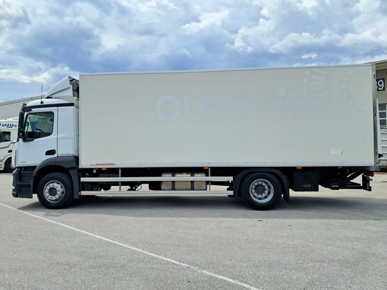 MERCEDES-BENZ Antos 2135 Kühlkoffer | Supra 850 | Standheizung - مبردة شاحنة: صور 4 MERCEDES-BENZ Antos 2135 Kühlkoffer | Supra 850 | Standheizung - مبردة شاحنة: صور 4