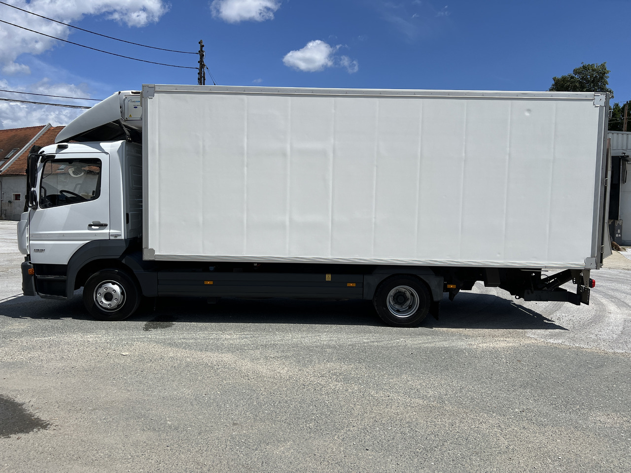 MERCEDES-BENZ Mercedes-Benz Atego 1221 Kühlkoffer mit LBW | EZ 2016 | | Klima | Tempomat | Diff. Hinterachse - مبردة شاحنة: صور 3 MERCEDES-BENZ Mercedes-Benz Atego 1221 Kühlkoffer mit LBW | EZ 2016 | | Klima | Tempomat | Diff. Hinterachse - مبردة شاحنة: صور 3
