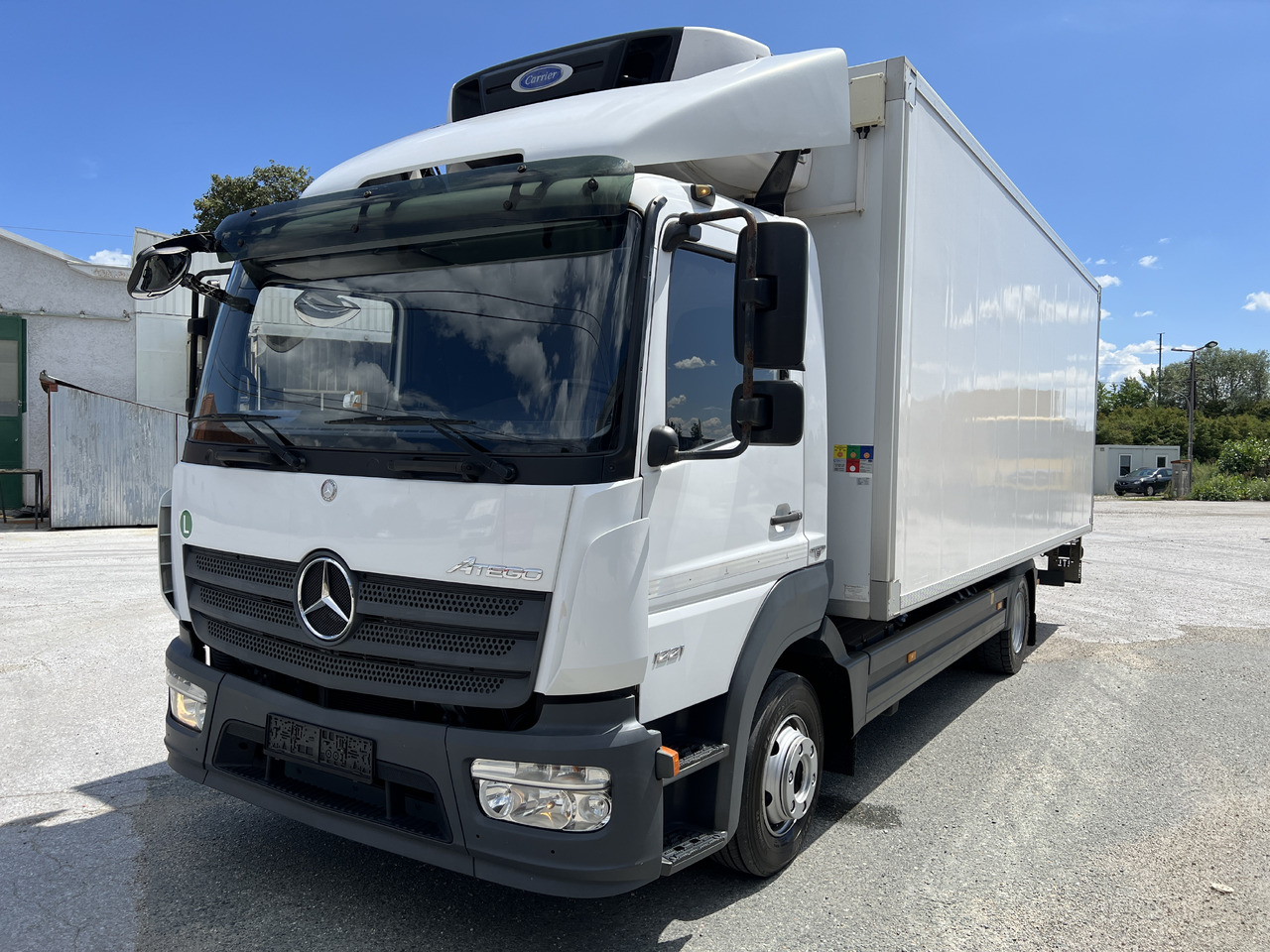 MERCEDES-BENZ Mercedes-Benz Atego 1221 Kühlkoffer mit LBW | EZ 2016 | | Klima | Tempomat | Diff. Hinterachse - مبردة شاحنة: صور 1 MERCEDES-BENZ Mercedes-Benz Atego 1221 Kühlkoffer mit LBW | EZ 2016 | | Klima | Tempomat | Diff. Hinterachse - مبردة شاحنة: صور 1
