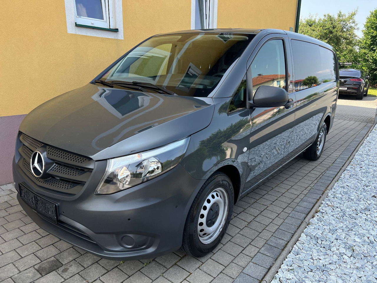 Mercedes-Benz Vito 114 lang | Klima | Schiebetür | Tempomat - الشاحنات الصغيرة كابينة مزدوجة: صور 1 Mercedes-Benz Vito 114 lang | Klima | Schiebetür | Tempomat - الشاحنات الصغيرة كابينة مزدوجة: صور 1