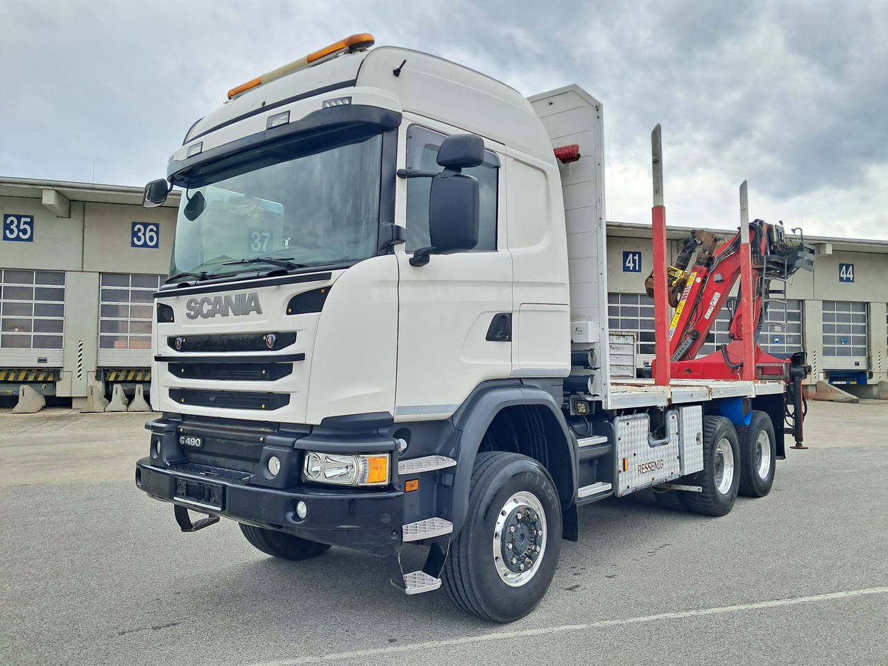 SCANIA G 490 6x6 Blatt-Blatt | Klima | Schaltgetriebe | Euro 6 | Penz-Kran 12Z | - شاحنة قطع الأشجار, شاحنة كرين: صور 2 SCANIA G 490 6x6 Blatt-Blatt | Klima | Schaltgetriebe | Euro 6 | Penz-Kran 12Z | - شاحنة قطع الأشجار, شاحنة كرين: صور 2