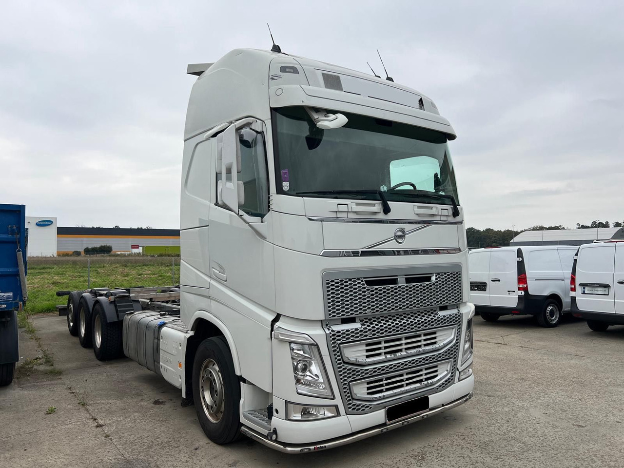 VOLVO FH 540 8x4 Fahrgestell - الشاسيه شاحنة: صور 2 VOLVO FH 540 8x4 Fahrgestell - الشاسيه شاحنة: صور 2