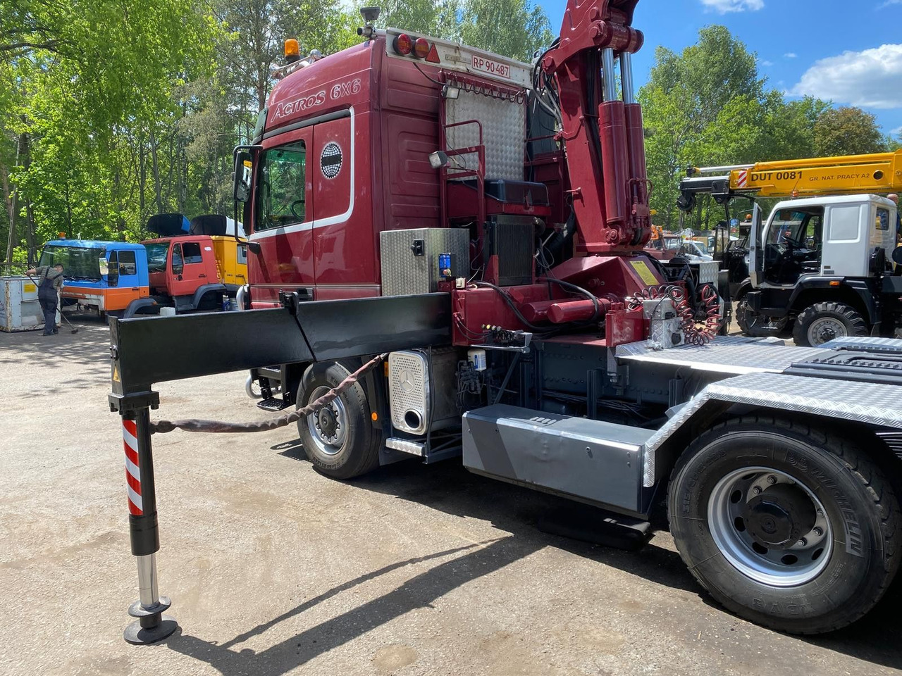 Mercedes-Benz ACTROS 3348 Kran HMF3720K4 Fly-Jip Fun k Klima - شاحنة كرين: صور 5 Mercedes-Benz ACTROS 3348 Kran HMF3720K4 Fly-Jip Fun k Klima - شاحنة كرين: صور 5