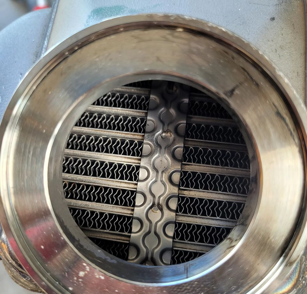 CHŁODNICA EGR VOLVO FH4 FH5 ORYGINAŁ 21944868 CHWALIM116 - مبرد EGR - شاحنة: صور 4 CHŁODNICA EGR VOLVO FH4 FH5 ORYGINAŁ 21944868 CHWALIM116 - مبرد EGR - شاحنة: صور 4