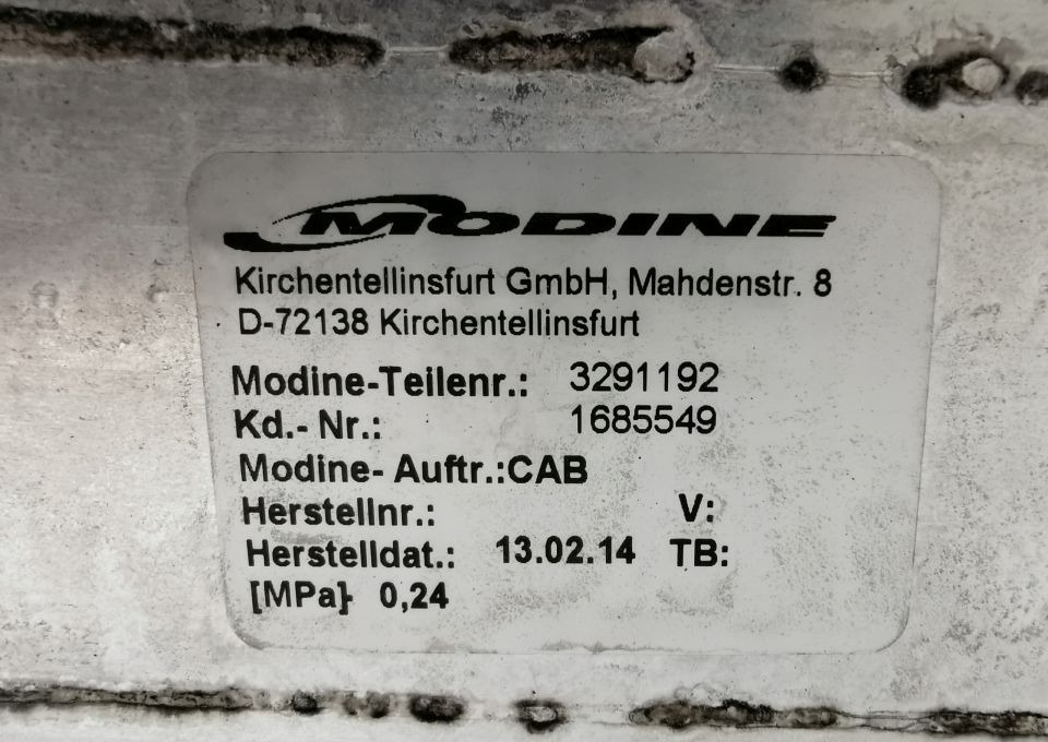 CHŁODNICA INTERCOOLER DAF CF 1685549 - المبرد - شاحنة: صور 3 CHŁODNICA INTERCOOLER DAF CF 1685549 - المبرد - شاحنة: صور 3