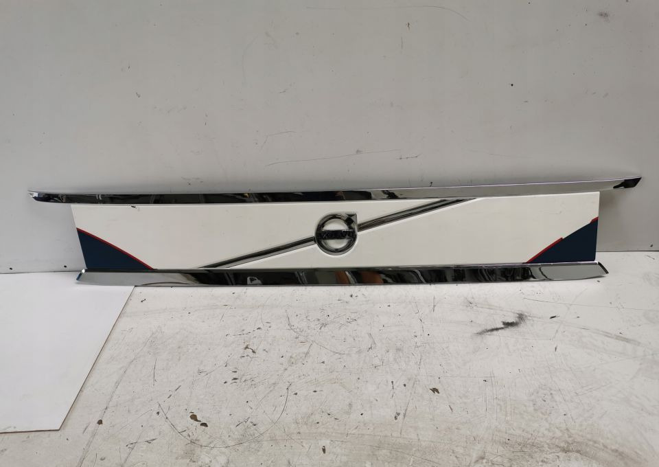 GRILL ATRAPA VOLVO FH 4 ORYGINAŁ CHROM - جلوپنجره - شاحنة: صور 1 GRILL ATRAPA VOLVO FH 4 ORYGINAŁ CHROM - جلوپنجره - شاحنة: صور 1