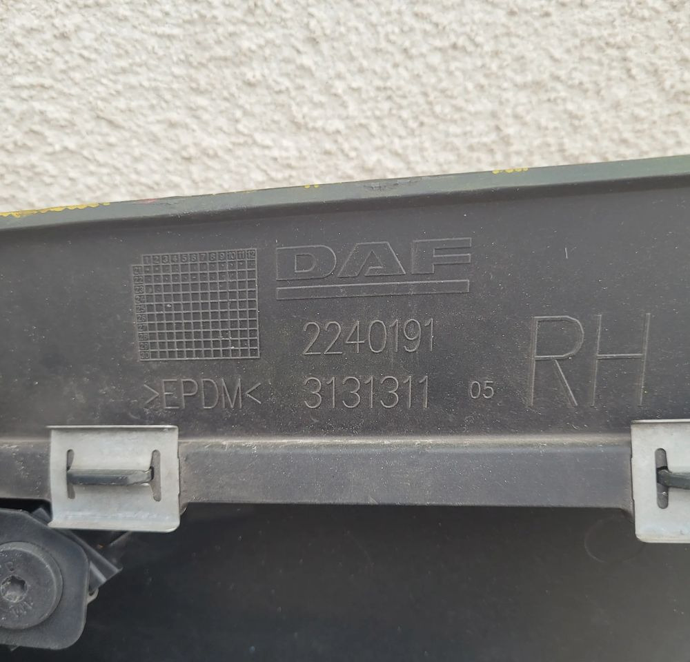 GRILL DAF XG ORYGINAŁ USZKODZONA 2311439 CHWALIM116 - جلوپنجره - شاحنة: صور 5 GRILL DAF XG ORYGINAŁ USZKODZONA 2311439 CHWALIM116 - جلوپنجره - شاحنة: صور 5