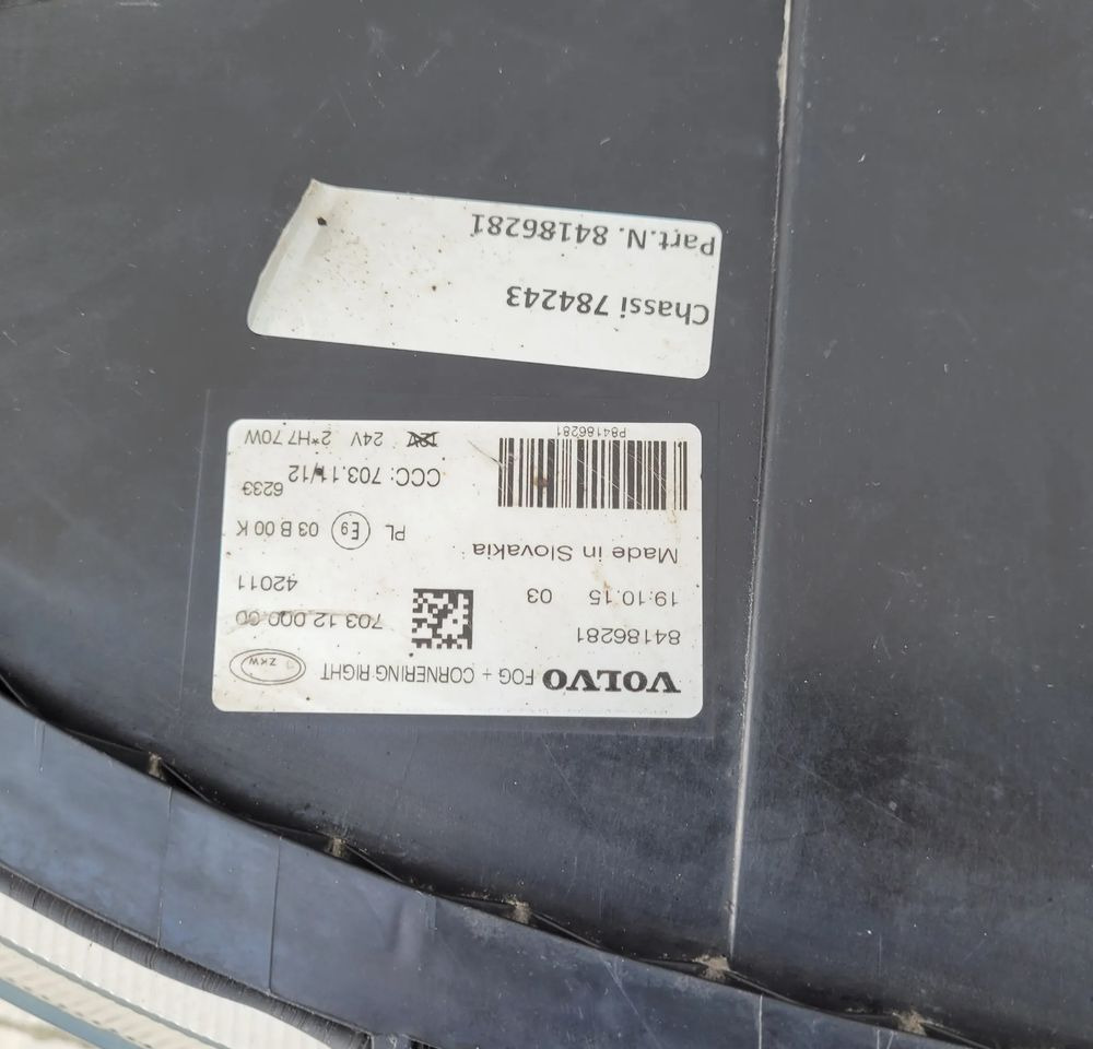 HALOGEN VOLVO FH4 ORYGINAŁ CENA ZA 1SZT. - أضواء - شاحنة: صور 4 HALOGEN VOLVO FH4 ORYGINAŁ CENA ZA 1SZT. - أضواء - شاحنة: صور 4