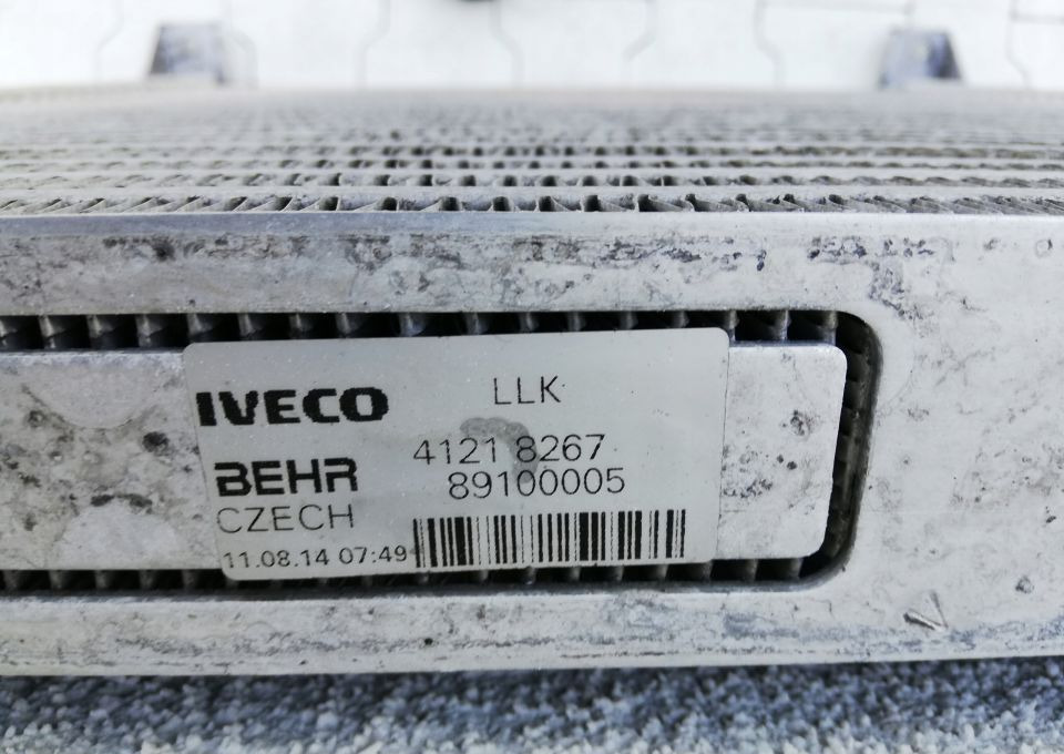INTERCOOLER IVECO STRALIS NISKI 41218267 SZCZELNA - المبرد: صور 3 INTERCOOLER IVECO STRALIS NISKI 41218267 SZCZELNA - المبرد: صور 3
