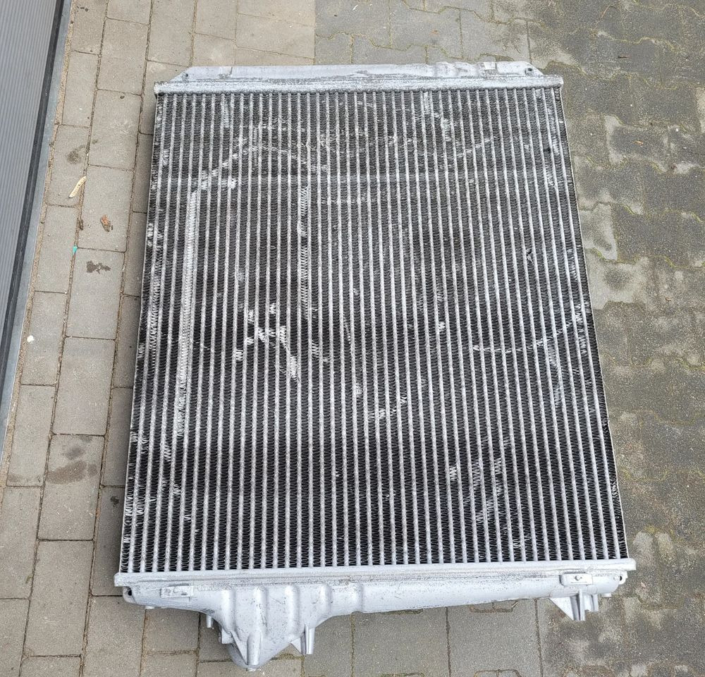 INTERCOOLER RENAULT GAMA T ORYGINAL SZCZELNA 7421892738 CHWALIM116 - المبرد - شاحنة: صور 2 INTERCOOLER RENAULT GAMA T ORYGINAL SZCZELNA 7421892738 CHWALIM116 - المبرد - شاحنة: صور 2