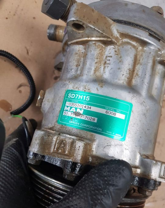 KOMPRESORA KLIMATYZACJA MAN TGS TGX EURO6 - كمبروسر مكيف - شاحنة: صور 2 KOMPRESORA KLIMATYZACJA MAN TGS TGX EURO6 - كمبروسر مكيف - شاحنة: صور 2