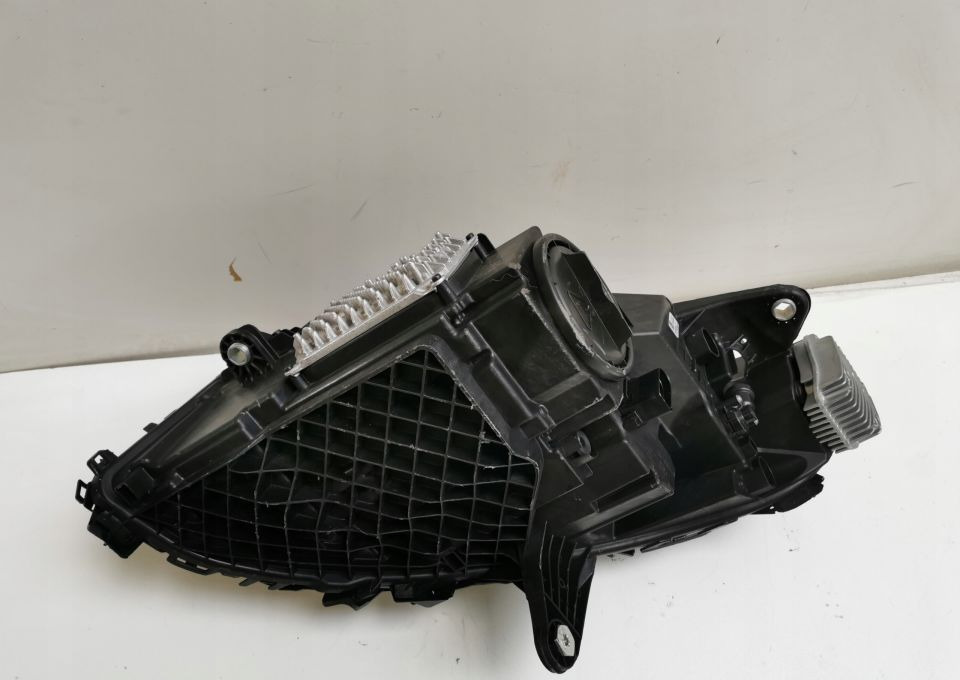 LAMPA MERCEDES EQC A 2939061201 PRAWA ORYGINAŁ - كشافات: صور 4 LAMPA MERCEDES EQC A 2939061201 PRAWA ORYGINAŁ - كشافات: صور 4