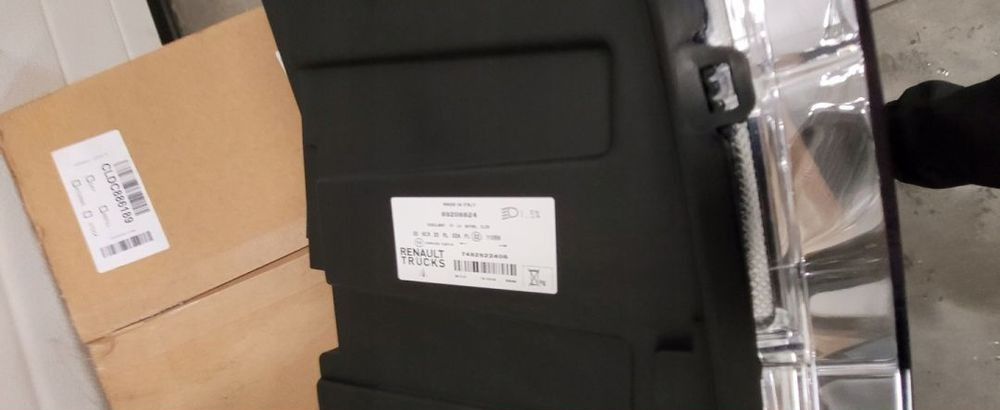 LAMPA RENAULT RANGE T NOWY ORYGINAŁ PRAWA - كشافات - شاحنة: صور 3 LAMPA RENAULT RANGE T NOWY ORYGINAŁ PRAWA - كشافات - شاحنة: صور 3