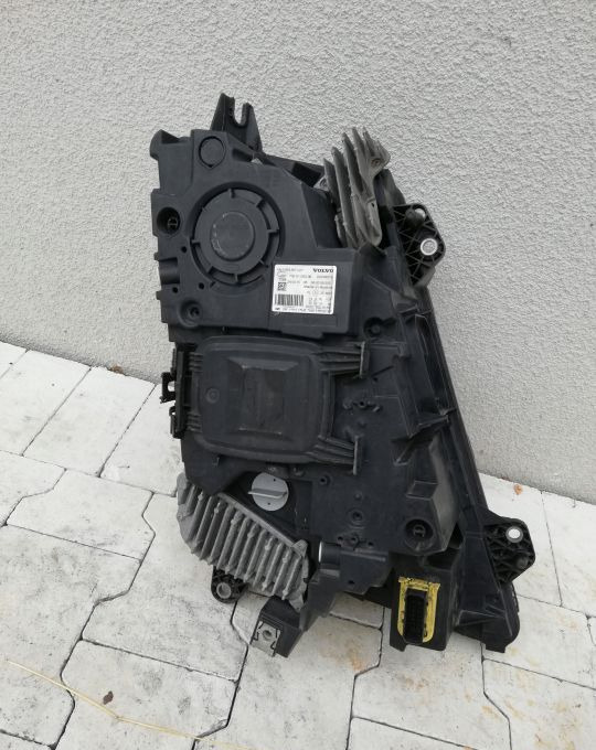 LAMPA VOLVO FH4 FH 4 FM LH ORYGINAŁ - كشافات - شاحنة: صور 3 LAMPA VOLVO FH4 FH 4 FM LH ORYGINAŁ - كشافات - شاحنة: صور 3
