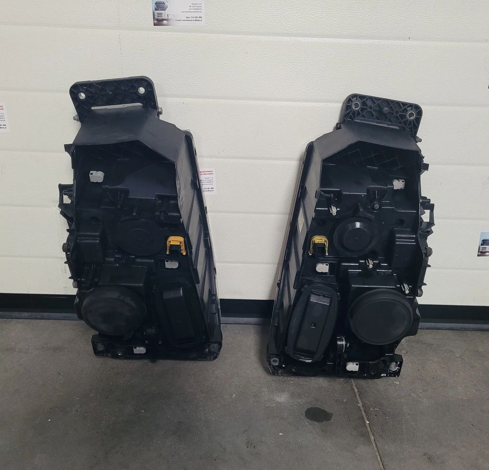 LAMPA XENON RENAULT RANGE T PRAWA LEWA - أضواء - شاحنة: صور 4 LAMPA XENON RENAULT RANGE T PRAWA LEWA - أضواء - شاحنة: صور 4