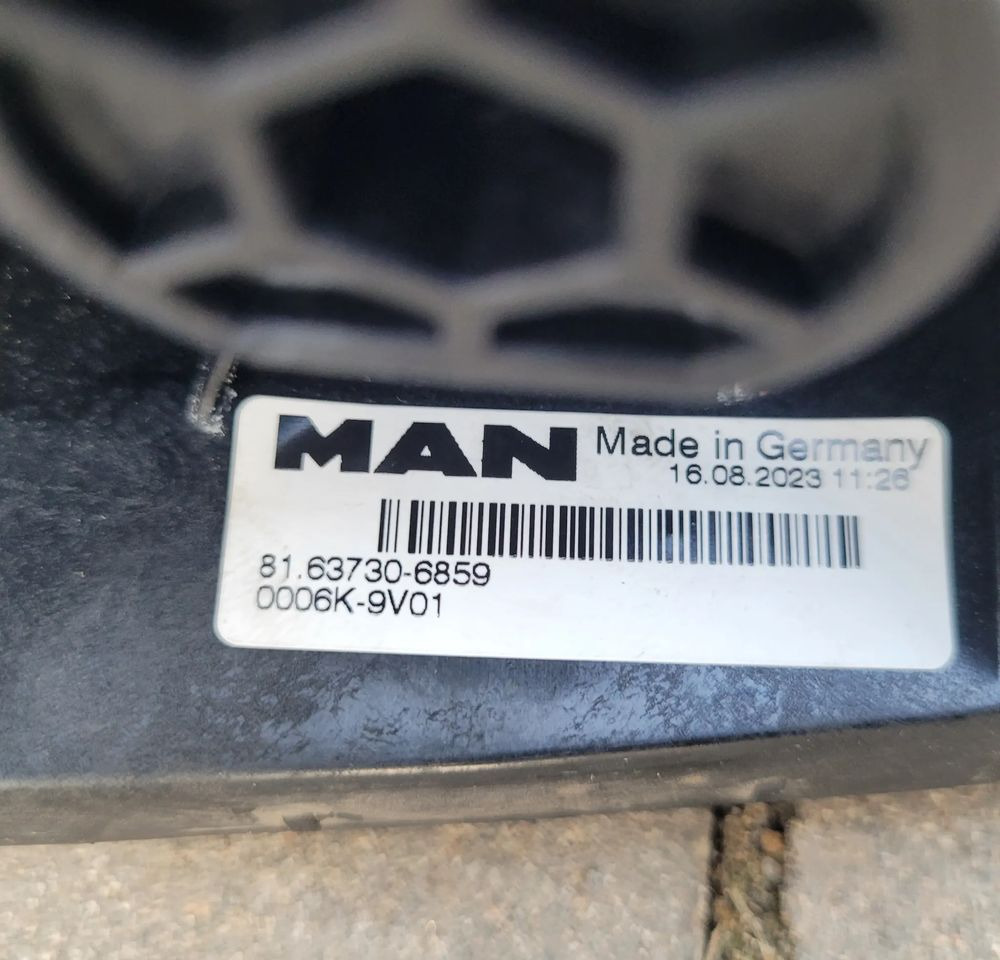 LUSTERKO MAN TG3 TGX NM.LEWE ORYGINAŁ 81.63730-6859 CHWALIM116 - المرآة الخلفية - شاحنة: صور 3 LUSTERKO MAN TG3 TGX NM.LEWE ORYGINAŁ 81.63730-6859 CHWALIM116 - المرآة الخلفية - شاحنة: صور 3